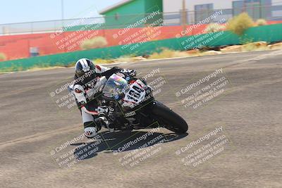 media/Jun-05-2022-WERA (Sun) [[64b01df28d]]/Race 13 senior superbike/